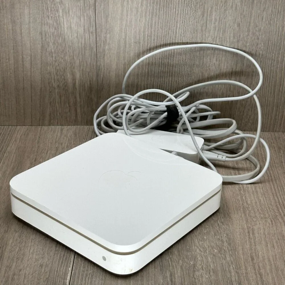 Apple AirPort Extreme Base Station 4th Gen 802.11n WiFi Router A1354